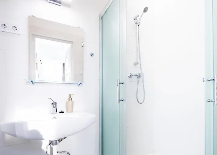 Ultra For Solo Traveller - Air Con
